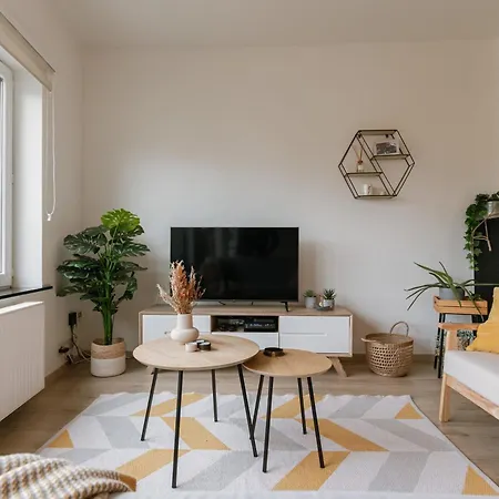 Apartman Huswell - Cozy On Walking Distance From The *